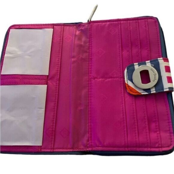 Vera Bradley Geo Medallion Quilted Cotton Turnlock Wallet - Picture 3 of 5